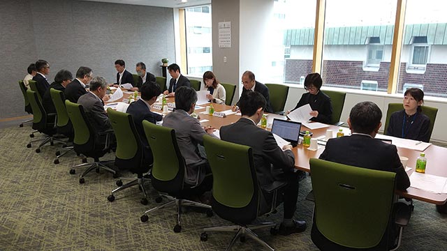 番組審議会の様子(写真)