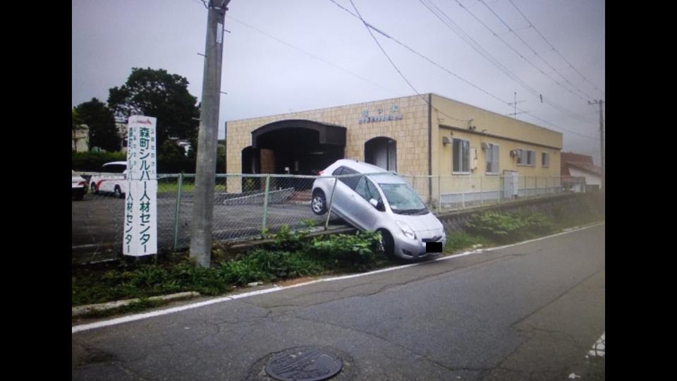 事故現場（１日午前　北海道森町）提供：北海道警察