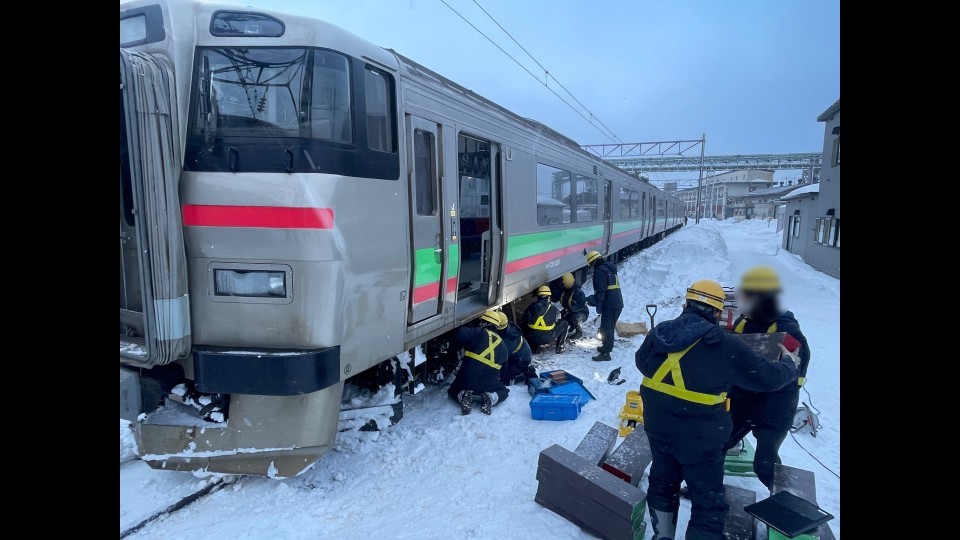 脱線した車両（提供：JR北海道）