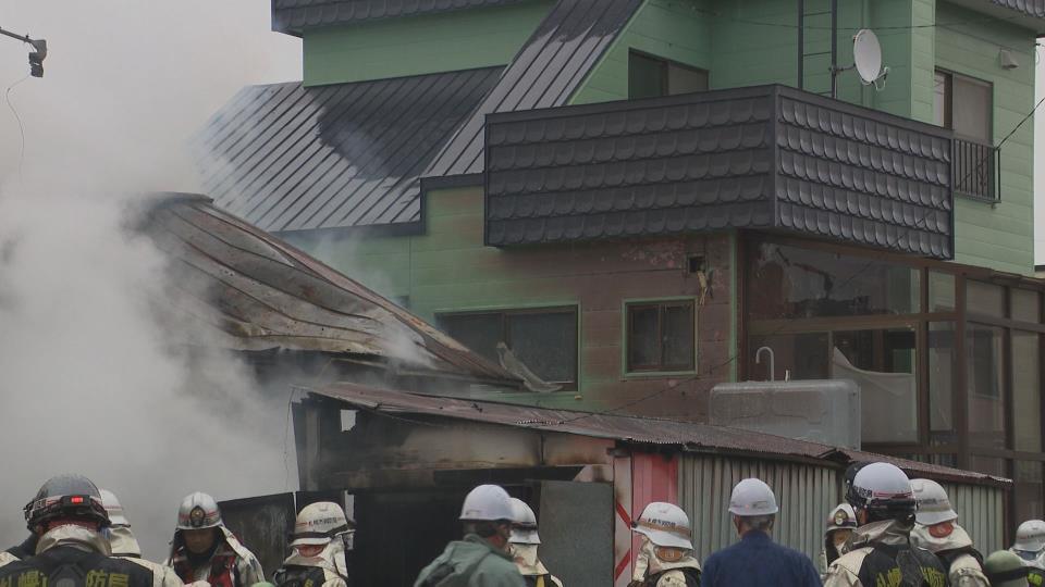 火災現場（４日午前　札幌市北区）