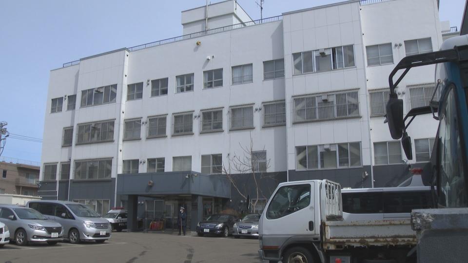 脅迫の疑いで16歳の少年を逮捕した札幌東警察署