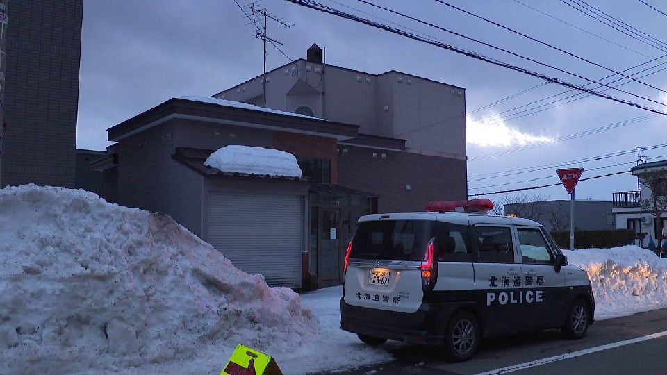 遺体が見つかった大口はるみ容疑者の自宅（13日・札幌市厚別区）