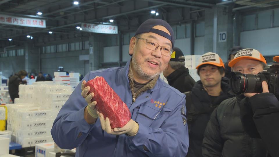 800ｇ８万円の最高値がついたクジラ肉