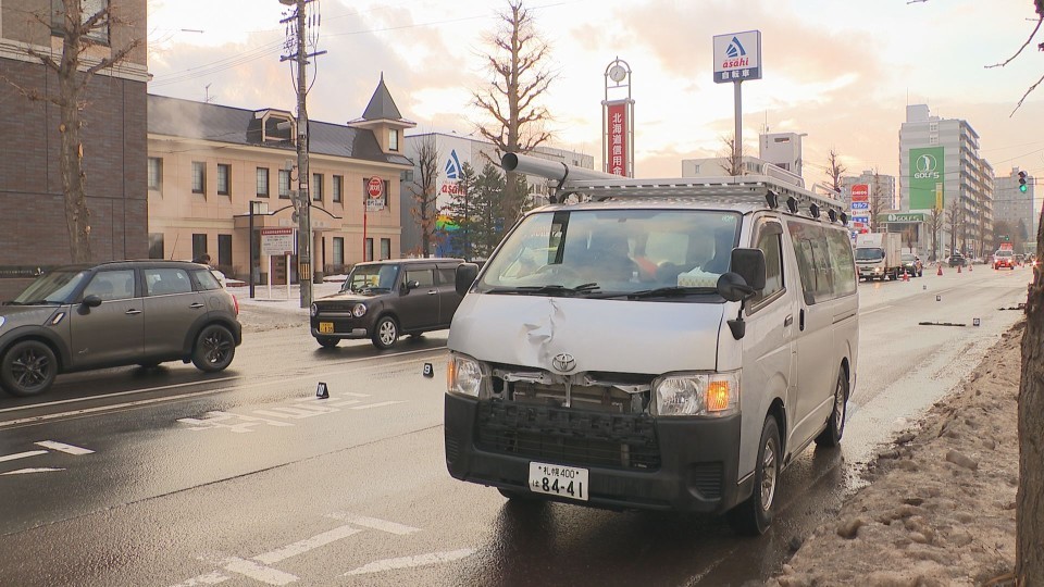 高齢男性がワゴン車にはねられ死亡（20日朝　札幌市中央区南11条西11丁目　国道230号線）