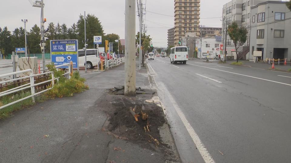 事故現場（４日午前　札幌市豊平区）